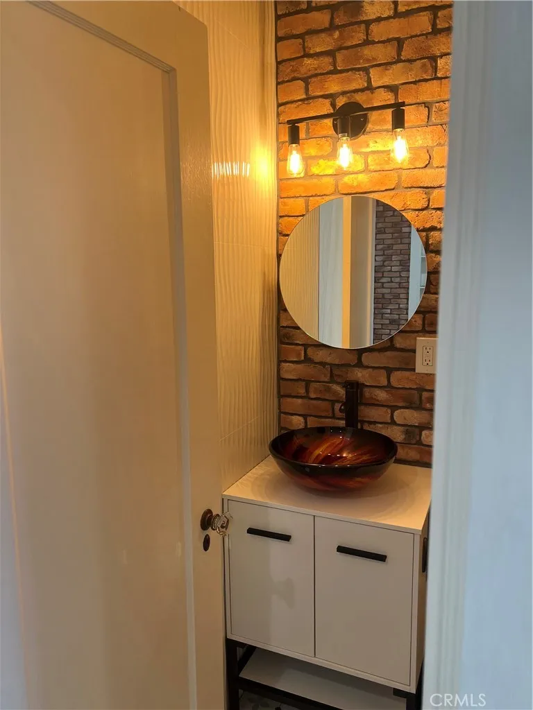 315 W 3rd #5A Long Beach, CA 90802