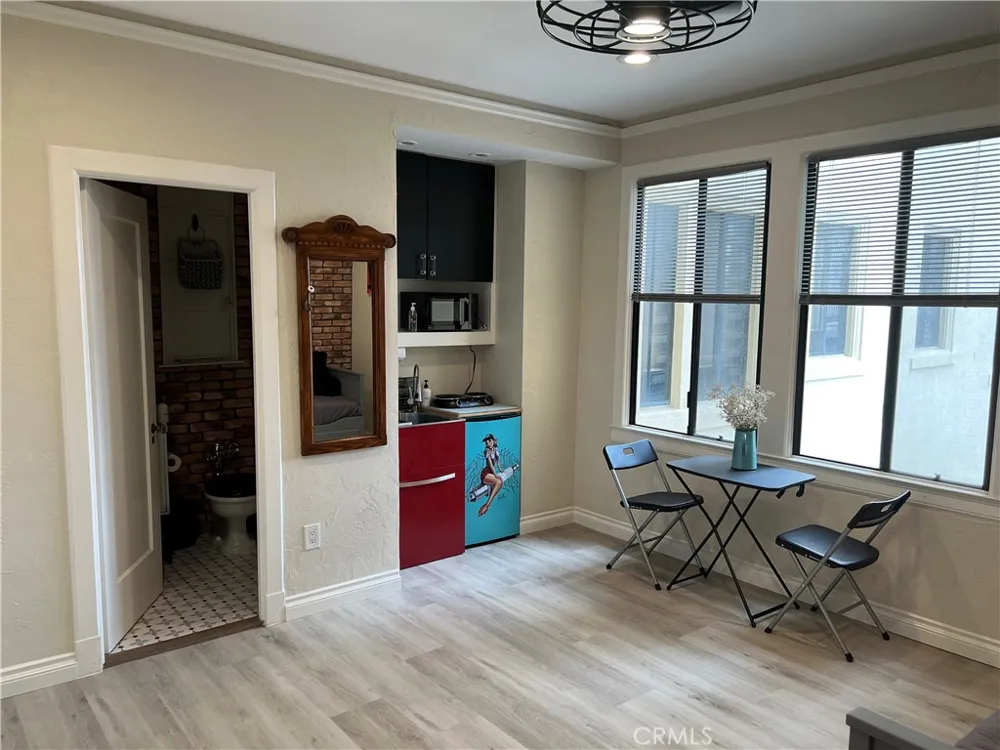 315 W 3rd #5A Long Beach, CA 90802
