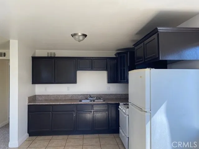 415 E 106th Los Angeles, CA 90003