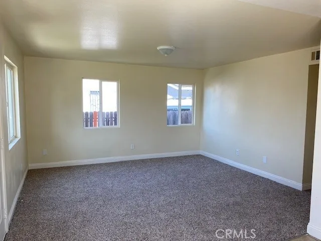 415 E 106th Los Angeles, CA 90003