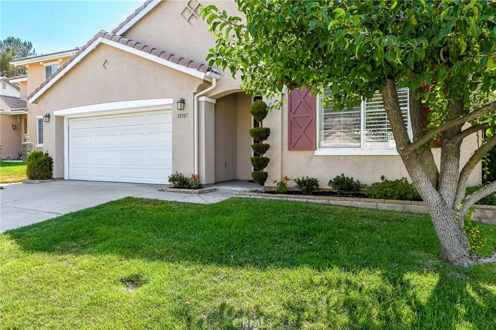 32587 Via Destello Temecula, CA 92592
