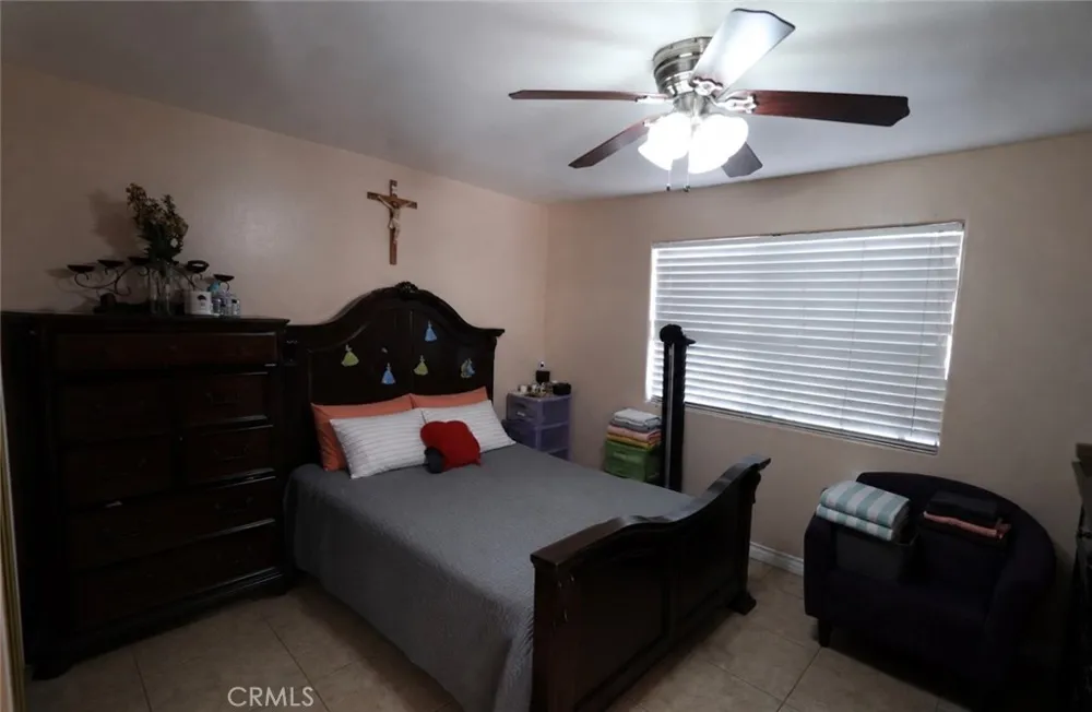 1340 Neptune Wilmington, CA 90744