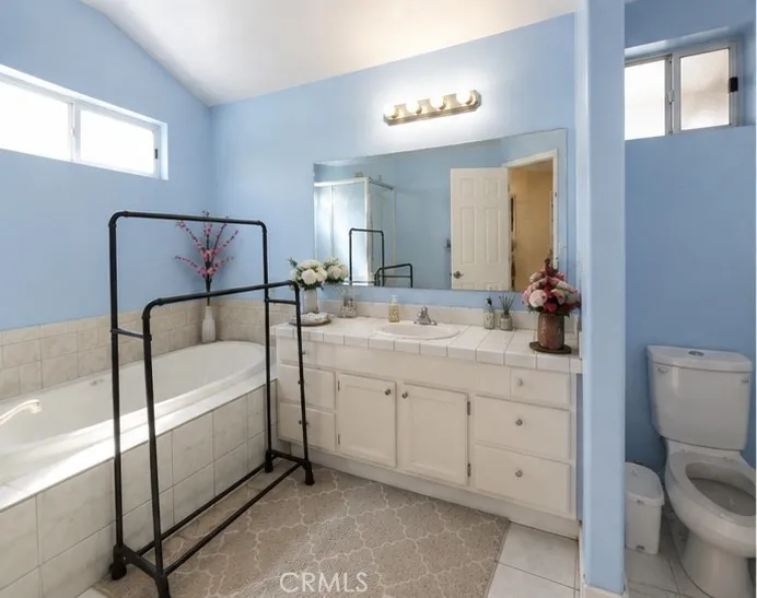 1340 Neptune Wilmington, CA 90744