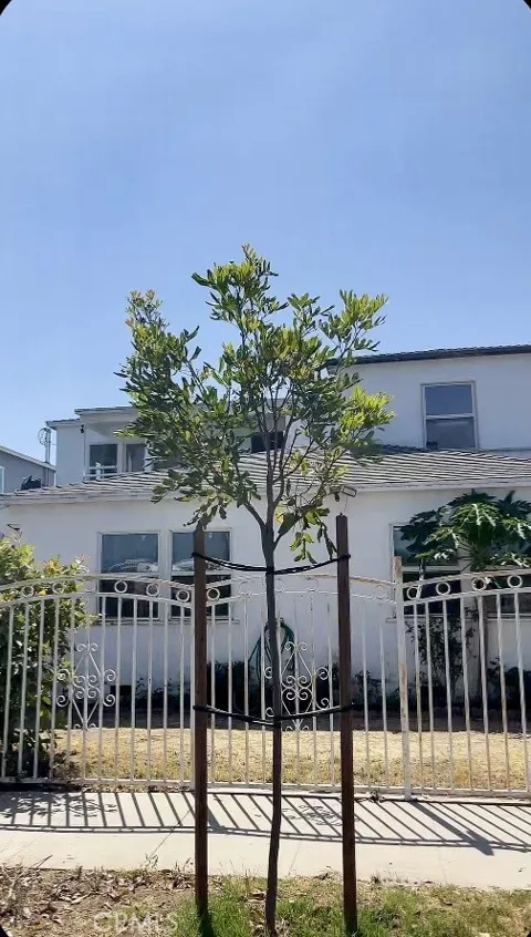 2220 Delaware #C