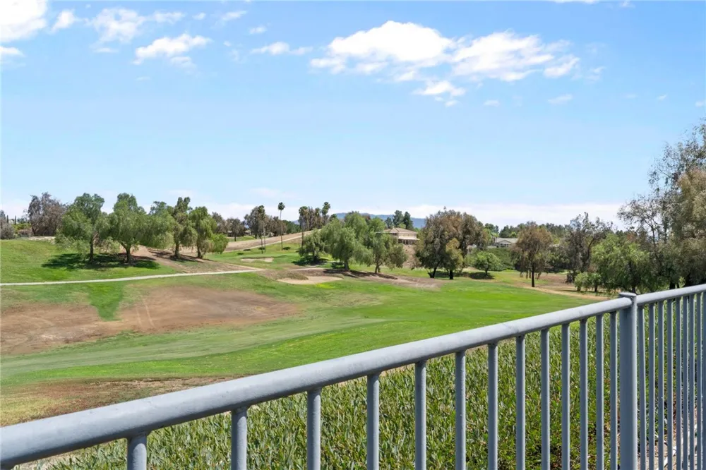 31295 Gleneagles Drive Temecula, CA 92591