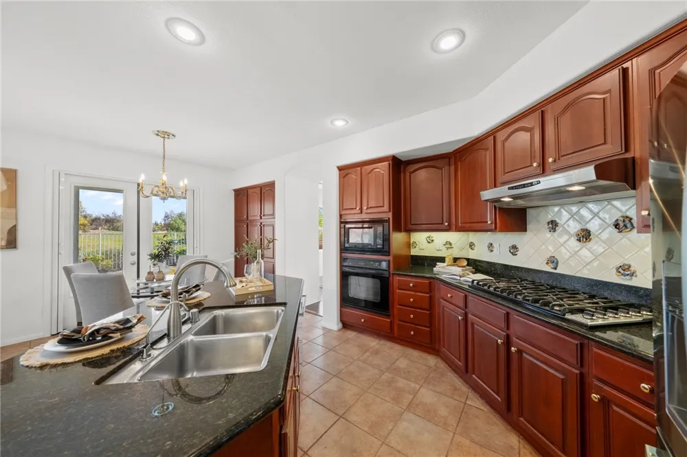 31295 Gleneagles Drive Temecula, CA 92591