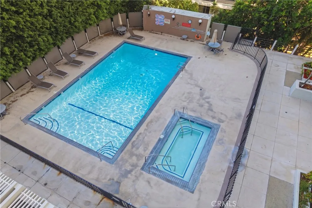 7250 Franklin Avenue #804 Los Angeles, CA 90046