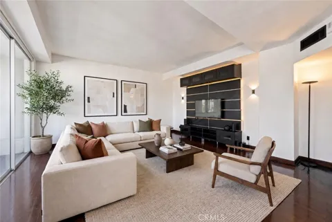 7250 Franklin Avenue #804