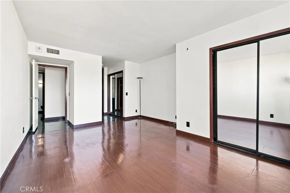 7250 Franklin Avenue #804 Los Angeles, CA 90046
