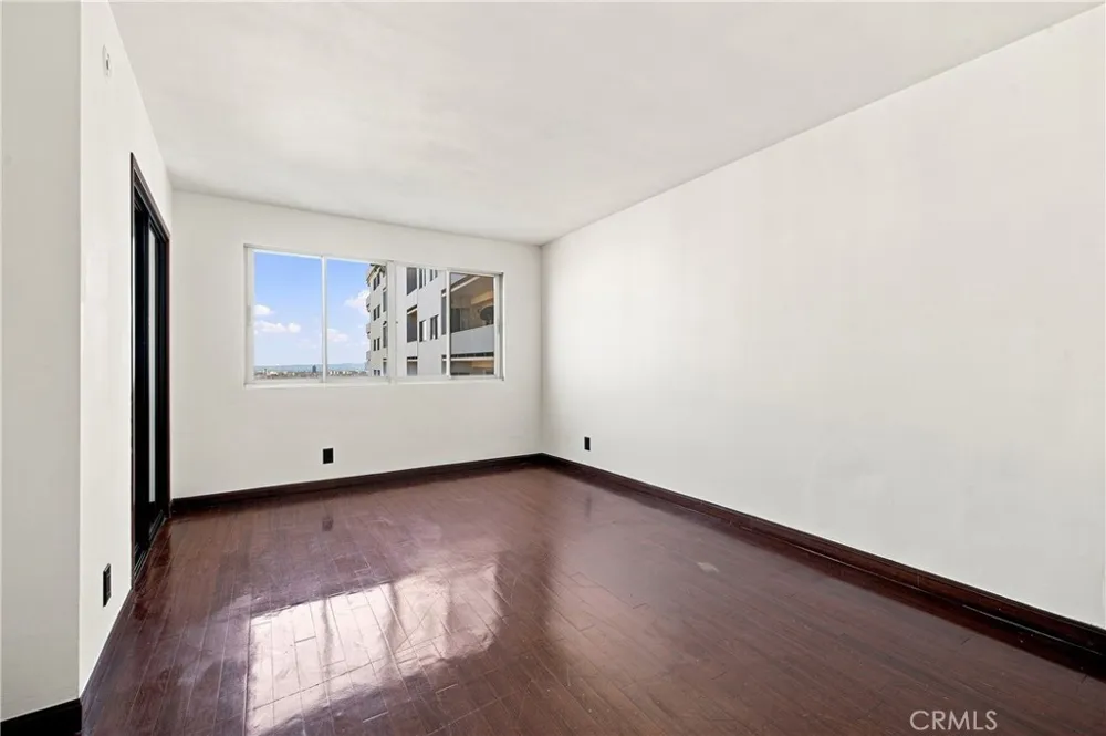 7250 Franklin Avenue #804 Los Angeles, CA 90046