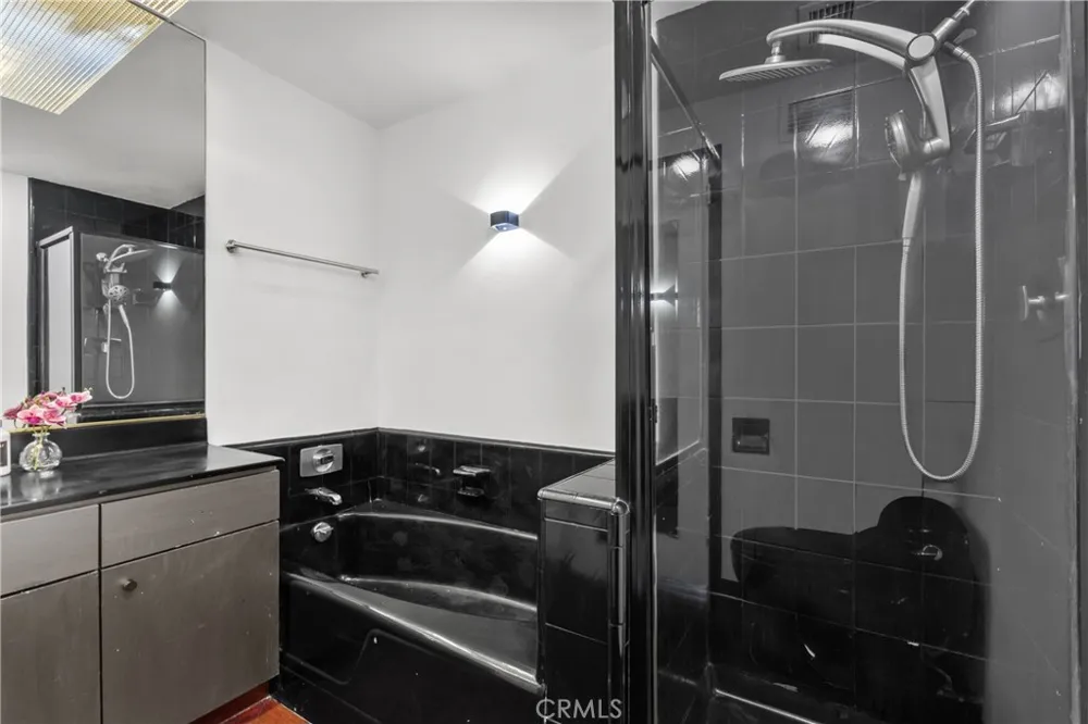 7250 Franklin Avenue #804 Los Angeles, CA 90046