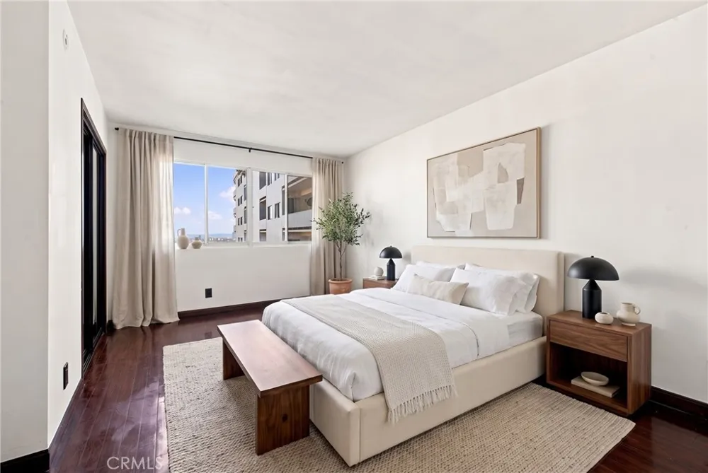 7250 Franklin Avenue #804 Los Angeles, CA 90046