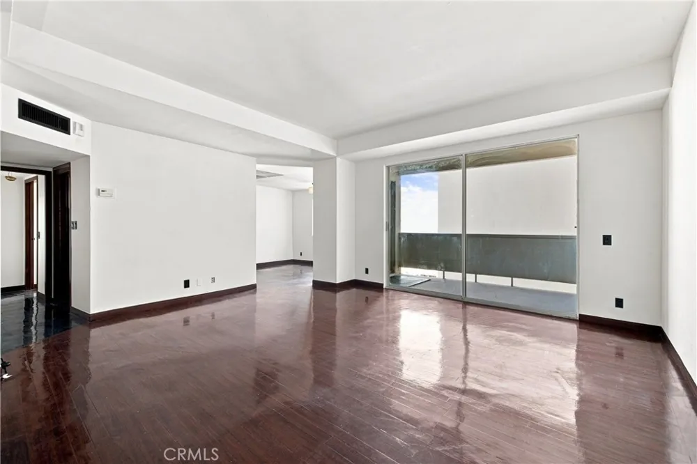 7250 Franklin Avenue #804 Los Angeles, CA 90046