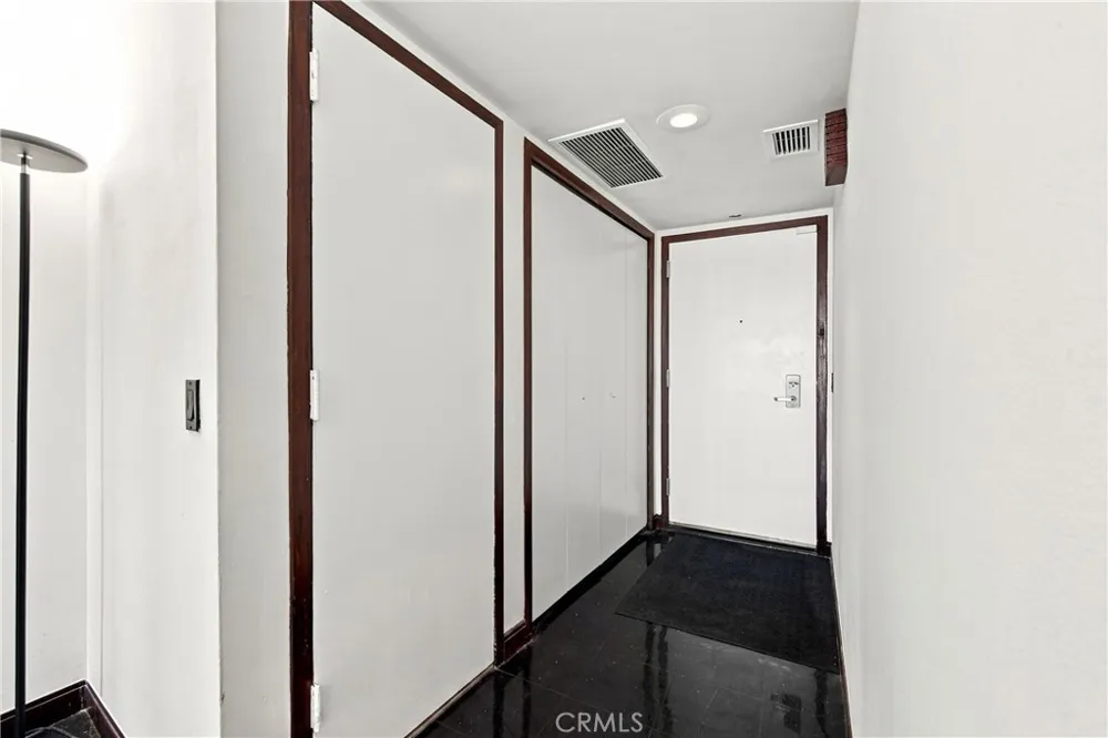7250 Franklin Avenue #804 Los Angeles, CA 90046
