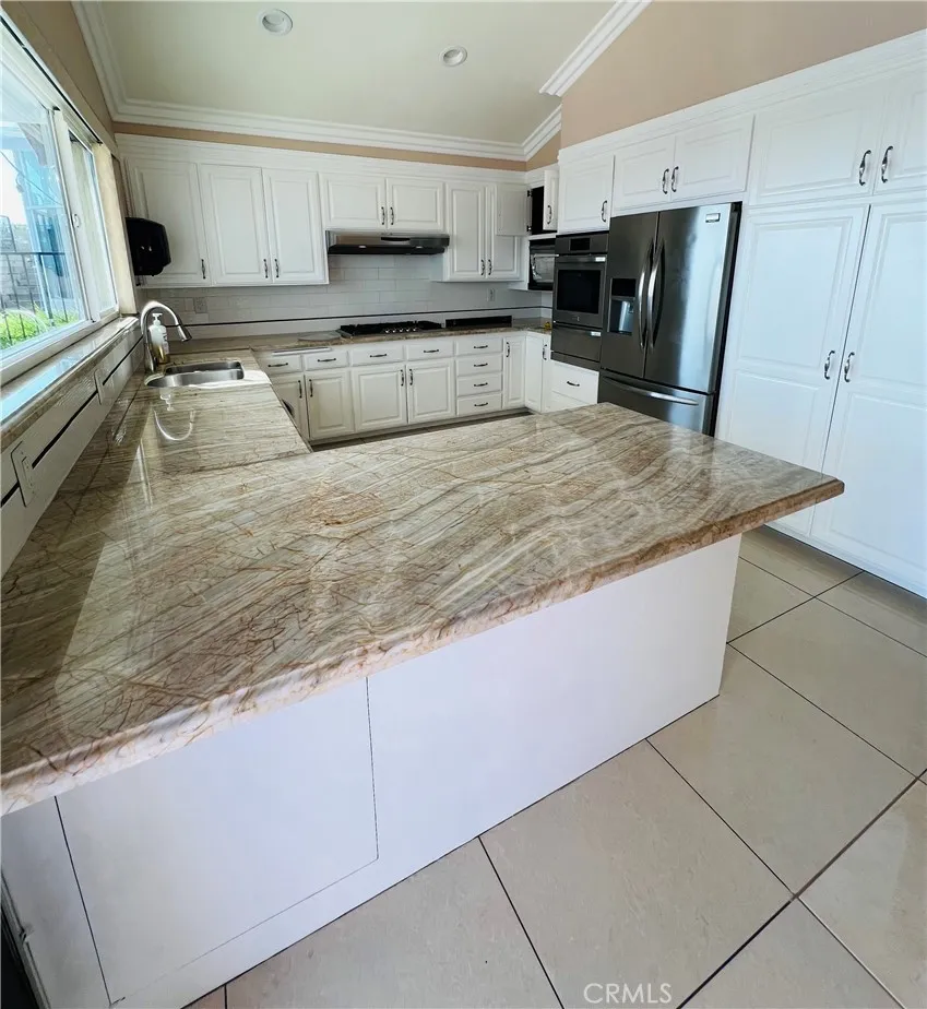 3221 Carolwood Torrance, CA 90505