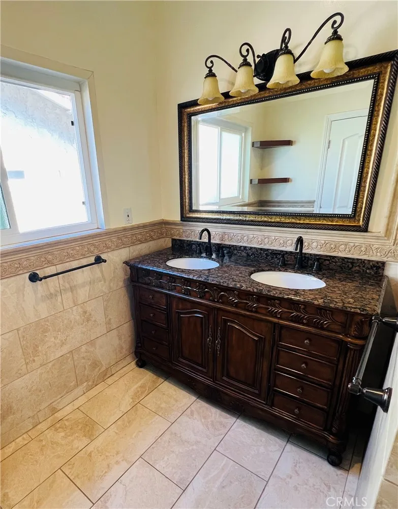 3221 Carolwood Torrance, CA 90505