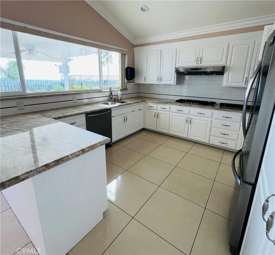 3221 Carolwood Torrance, CA 90505
