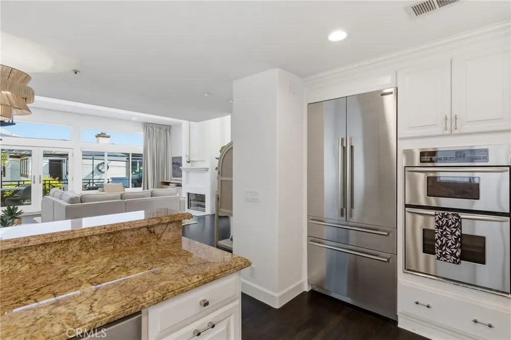 720 Manhattan Beach Boulevard Manhattan Beach, CA 90266