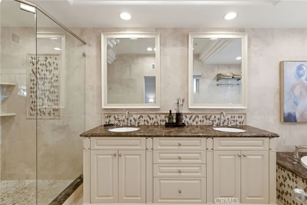 720 Manhattan Beach Boulevard Manhattan Beach, CA 90266