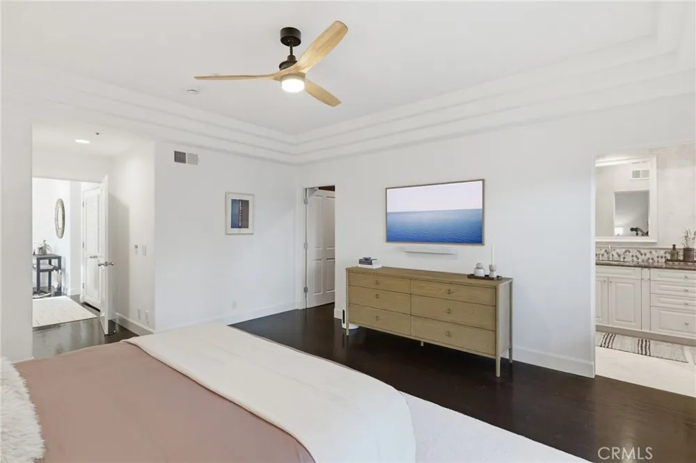 720 Manhattan Beach Boulevard Manhattan Beach, CA 90266