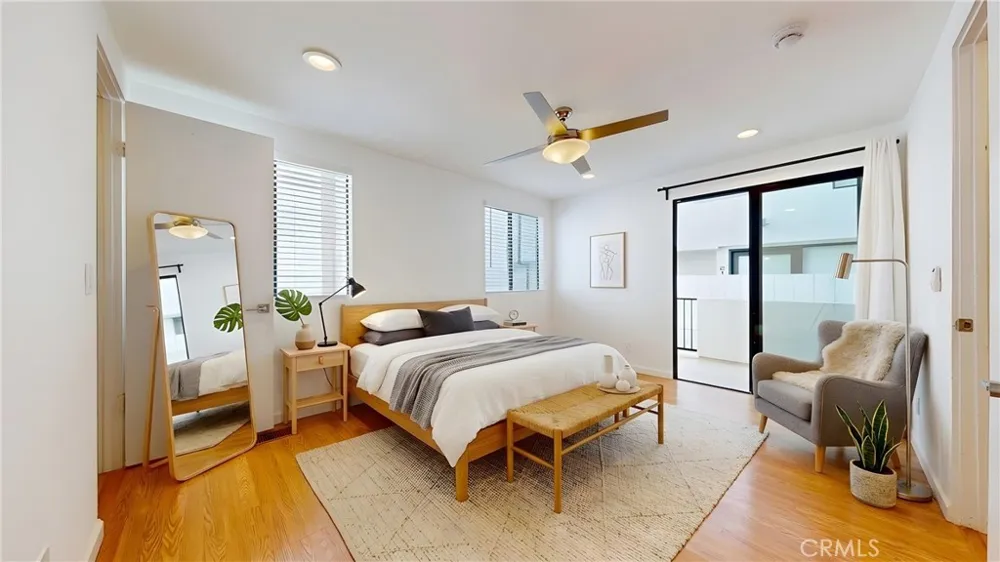 1318 Manhattan Manhattan Beach, CA 90266