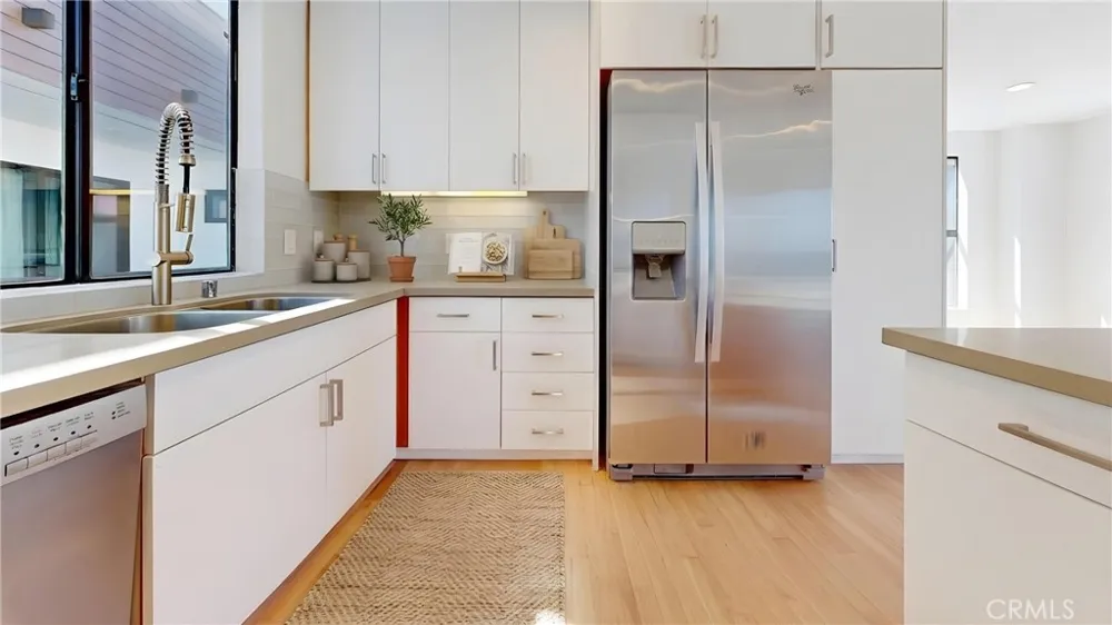 1318 Manhattan Manhattan Beach, CA 90266