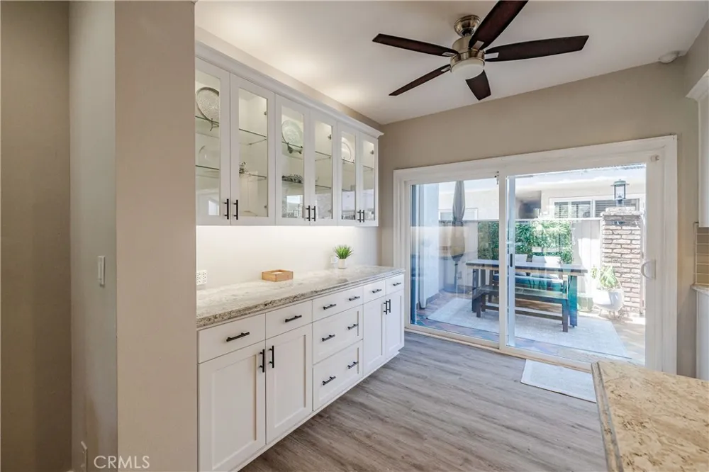 1219 S Catalina Redondo Beach, CA 90277