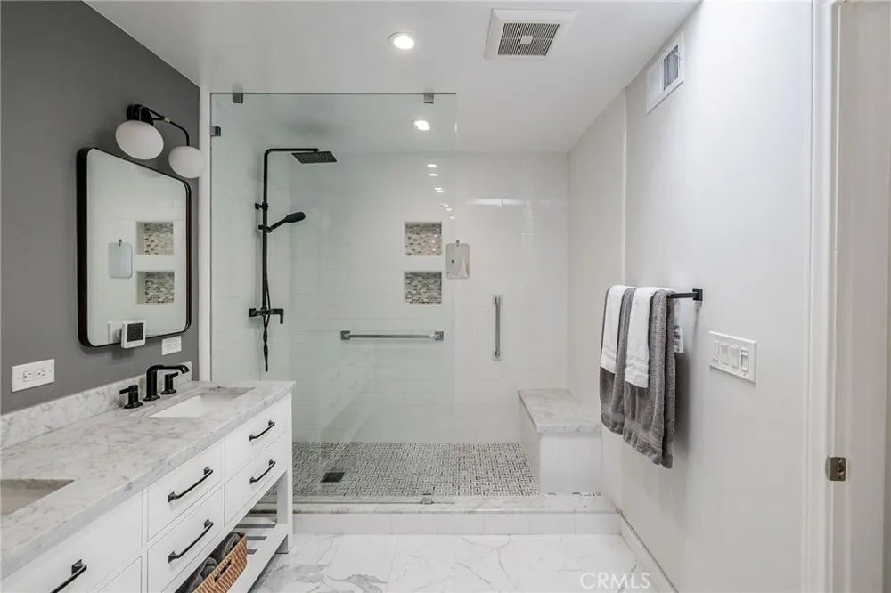 1219 S Catalina Redondo Beach, CA 90277