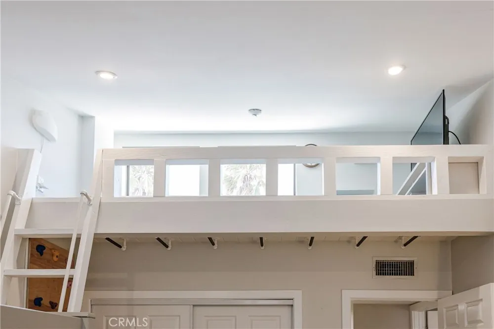 1219 S Catalina Redondo Beach, CA 90277