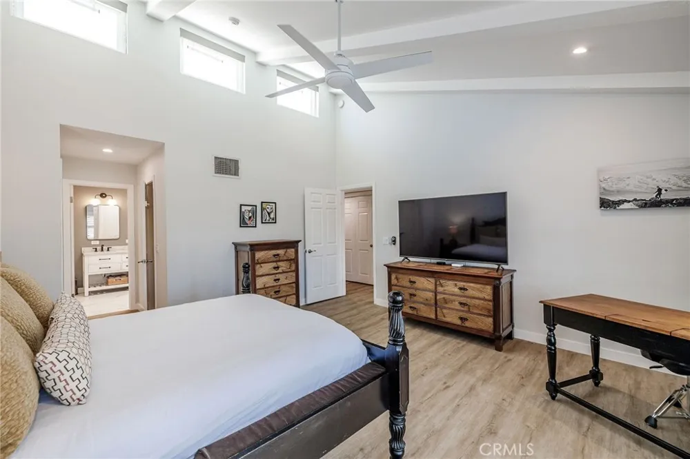 1219 S Catalina Redondo Beach, CA 90277