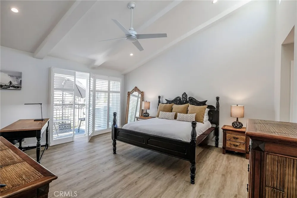 1219 S Catalina Redondo Beach, CA 90277