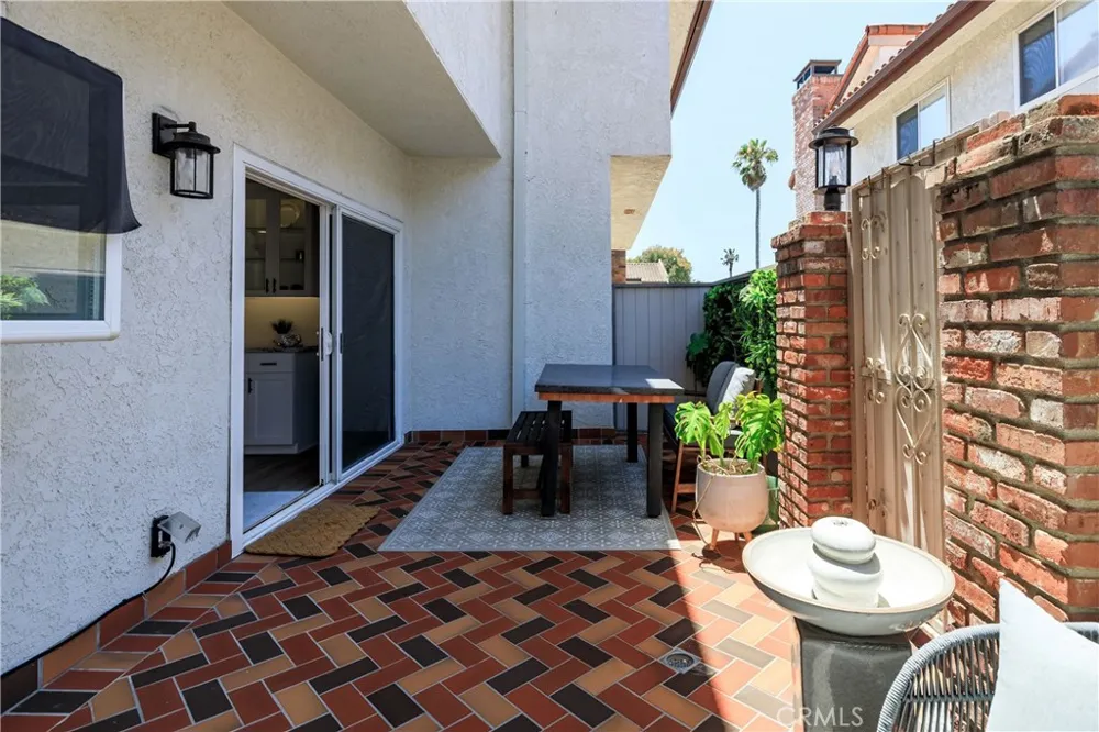 1219 S Catalina Redondo Beach, CA 90277