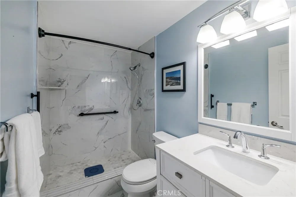 1219 S Catalina Redondo Beach, CA 90277
