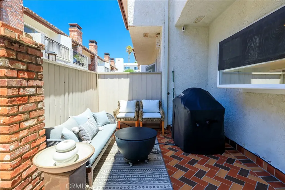 1219 S Catalina Redondo Beach, CA 90277