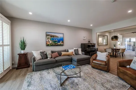 1219 S Catalina
