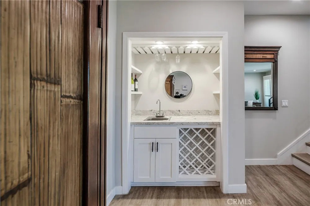 1219 S Catalina Redondo Beach, CA 90277