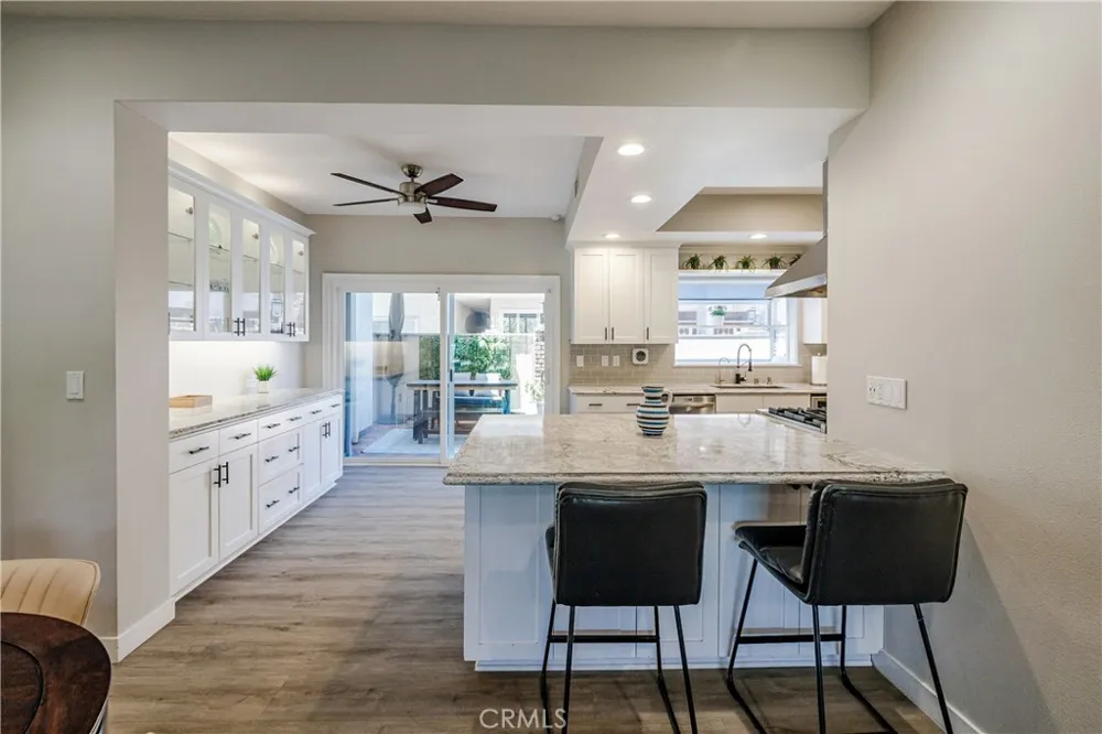 1219 S Catalina Redondo Beach, CA 90277