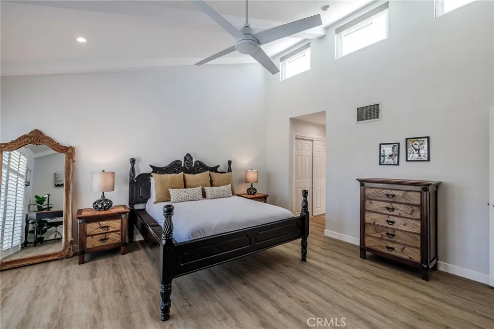 1219 S Catalina Redondo Beach, CA 90277