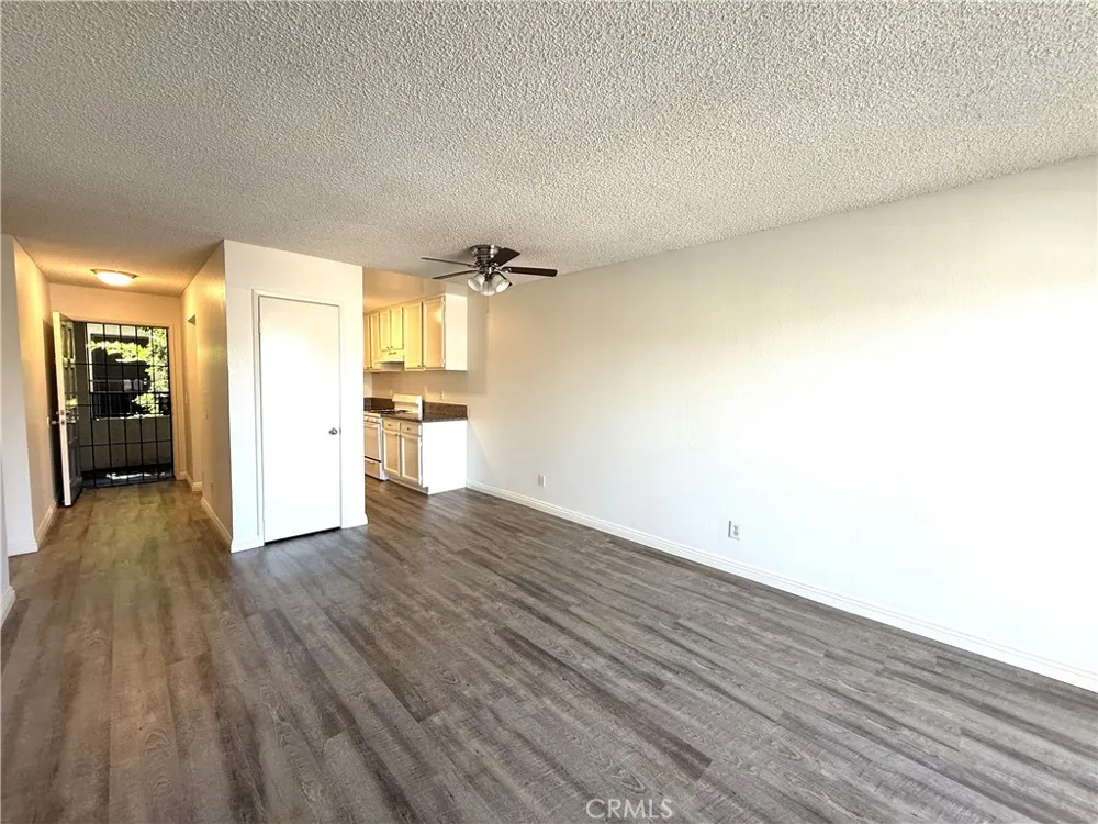 1212 Gladys Avenue #303 Long Beach, CA 90804
