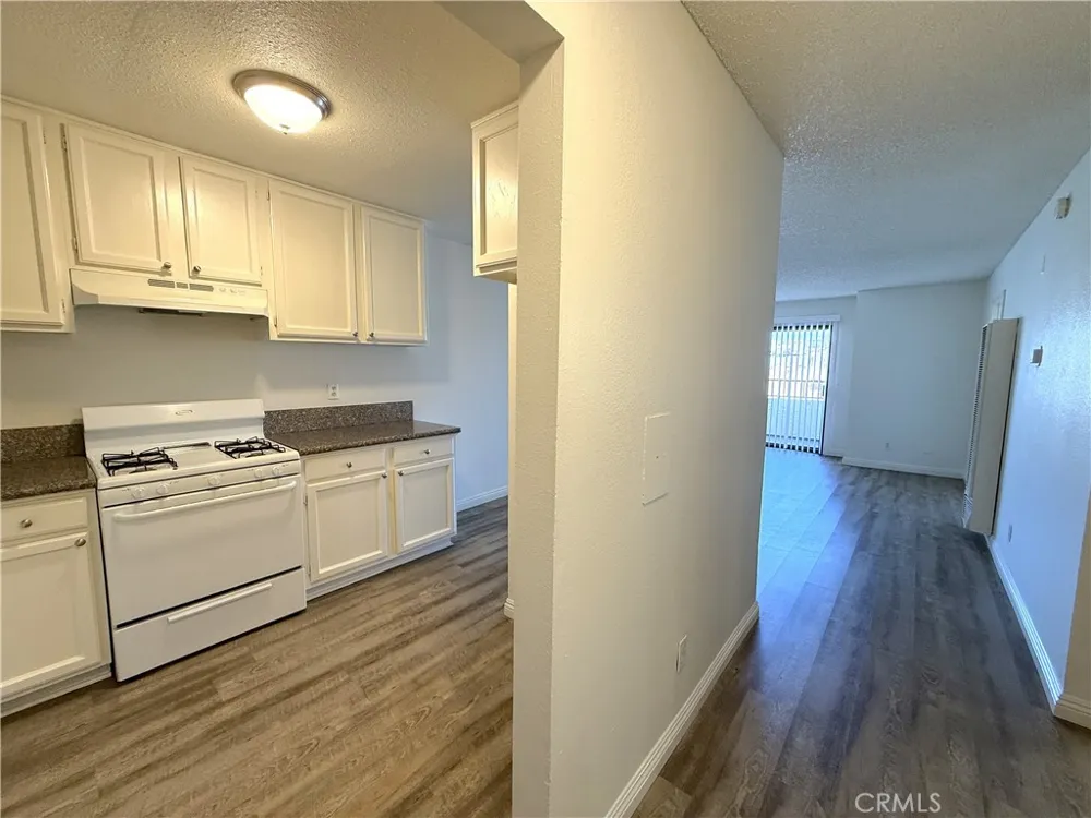 1212 Gladys Avenue #303 Long Beach, CA 90804