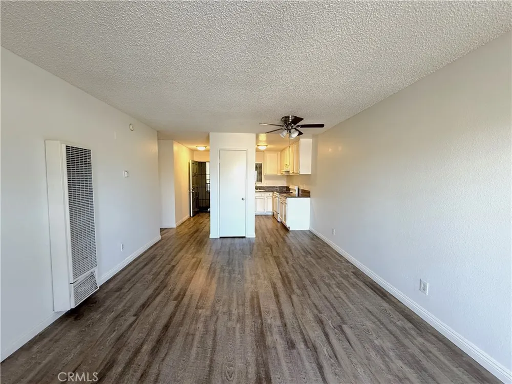 1212 Gladys Avenue #303 Long Beach, CA 90804