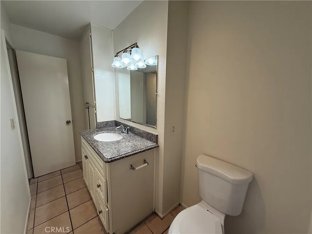 1212 Gladys Avenue #303 Long Beach, CA 90804