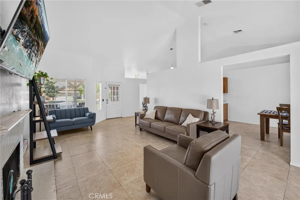 20096 Fallen Leaf Drive Perris, CA 92570