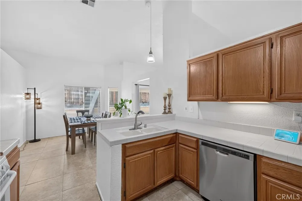 20096 Fallen Leaf Drive Perris, CA 92570