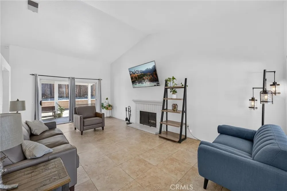 20096 Fallen Leaf Drive Perris, CA 92570