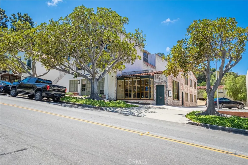 417 Via Corta Palos Verdes Estates, CA 90274