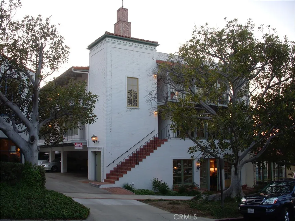 425 Via Corta Palos Verdes Estates, CA 90274