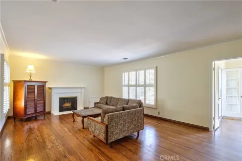 1505 E Armando