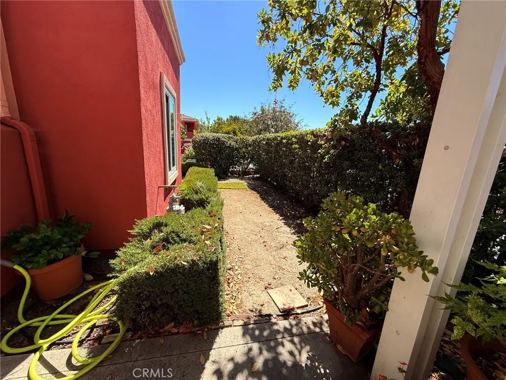 2858 Victoria Avenue San Luis Obispo, CA 93401