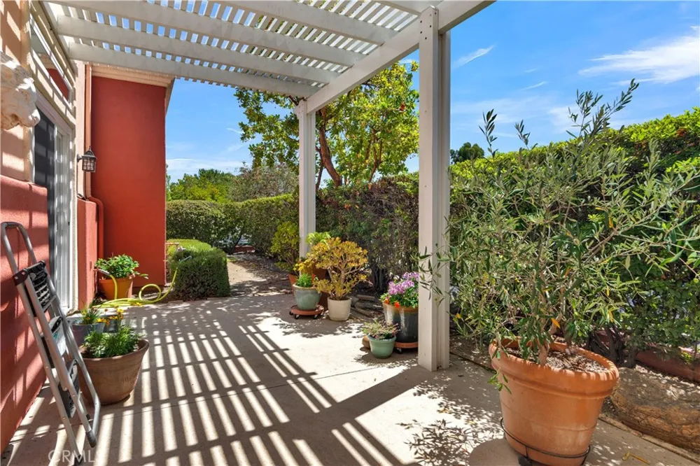 2858 Victoria Avenue San Luis Obispo, CA 93401
